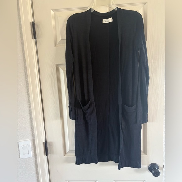 Black Long Duster with Pockets - Picture 1 of 4